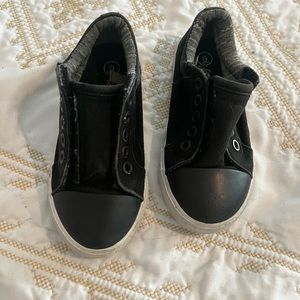 Black toddler shoes